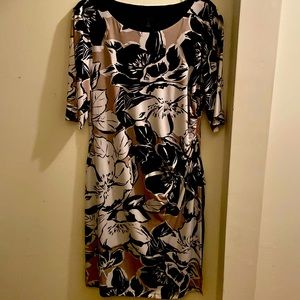 Knee length 3/4 sleeve dress, worn once, size 14, black, white and tan